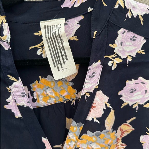 Free People. Oversized navy blouse. - Picture 2 of 3